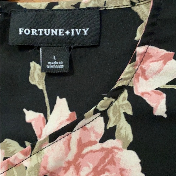 STITCHFIX Fortune + Ivy Rose Open Shoulder L Top - Picture 6 of 6